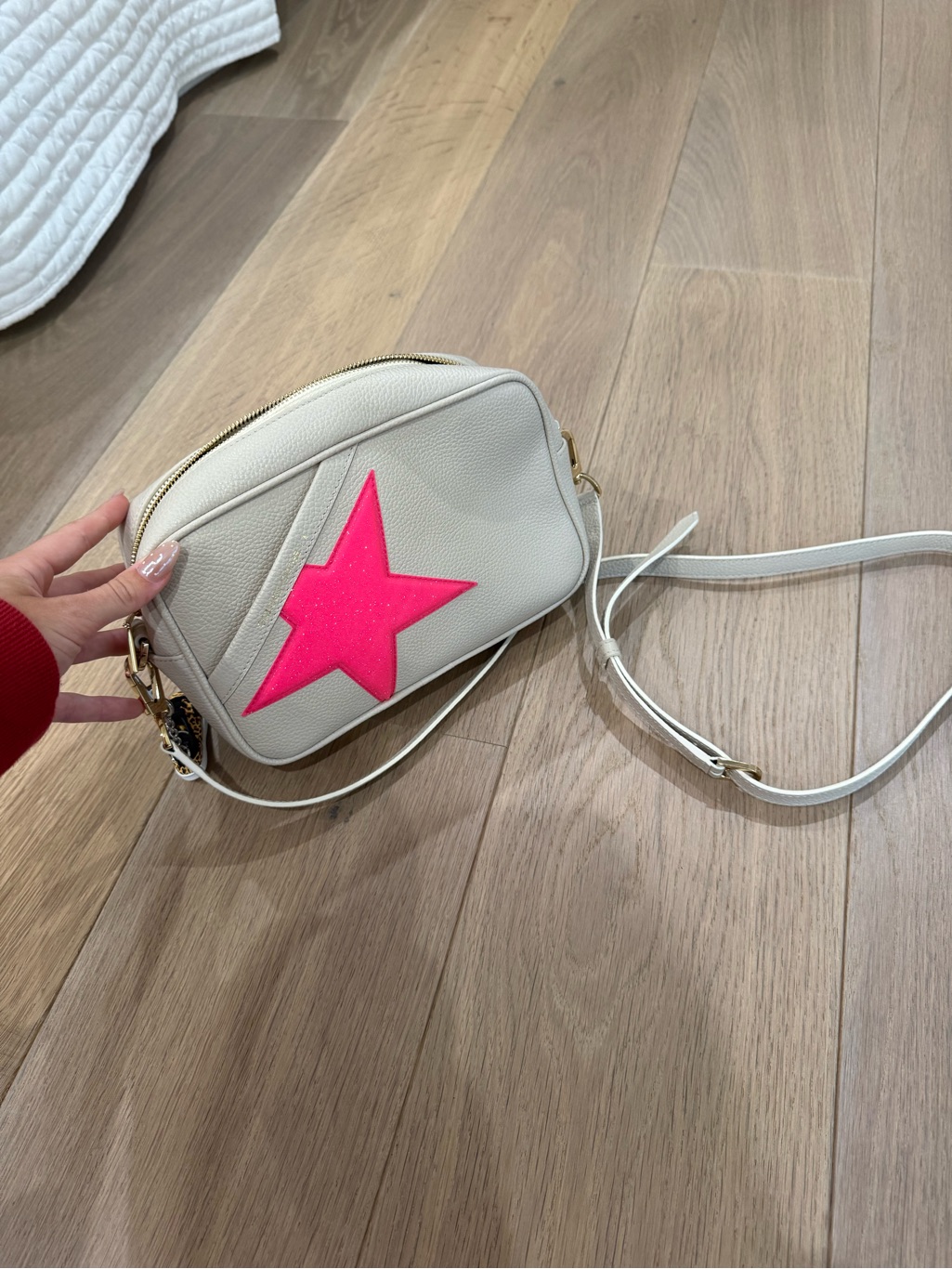 Golden Goose Cream Crossbody Bag With Hot Pink Star
